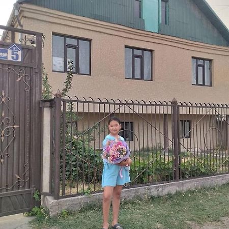 Welcome Guest House Tokmok エクステリア 写真
